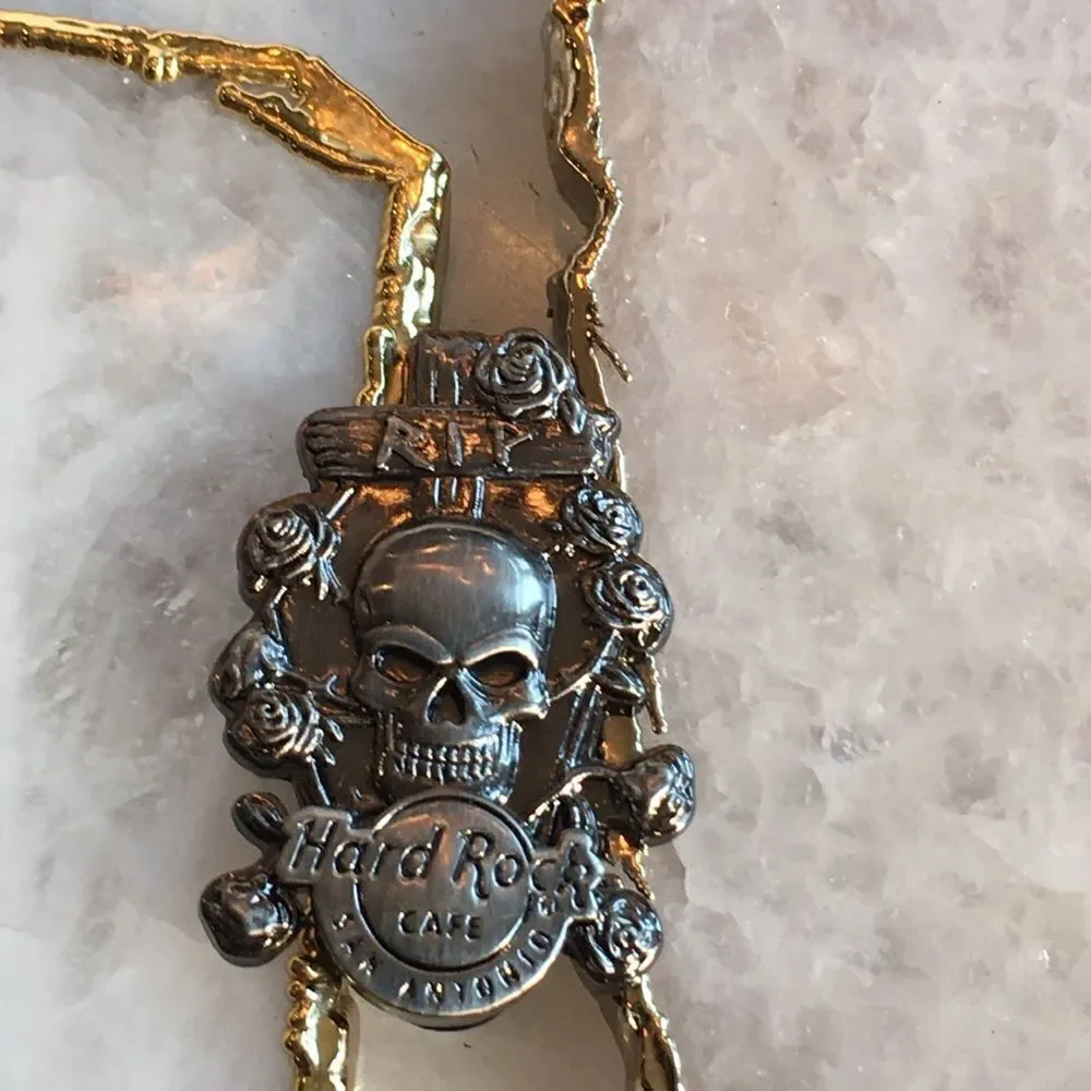 🎃 - Hard Rock San Antonio Chrome Skull Pin!